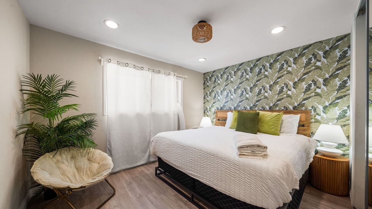 Photo of Bedroom in Midway City
