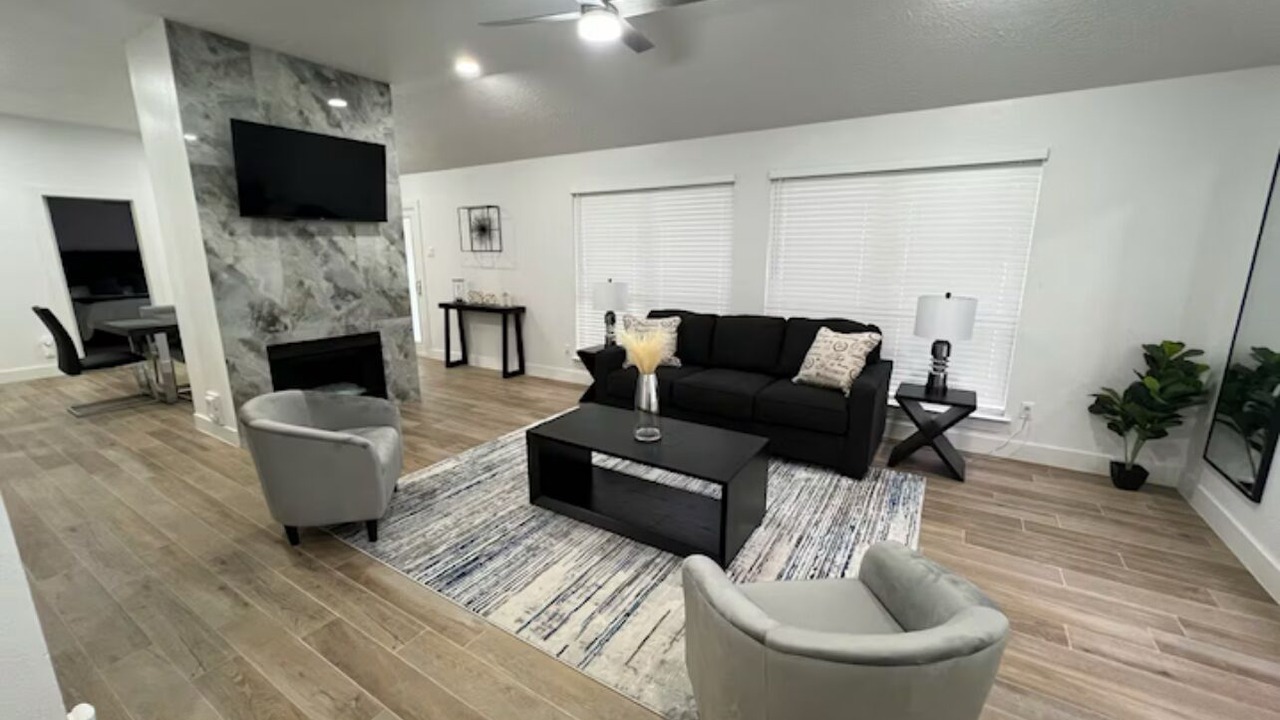 Photo of Livingroom in Mission Bend