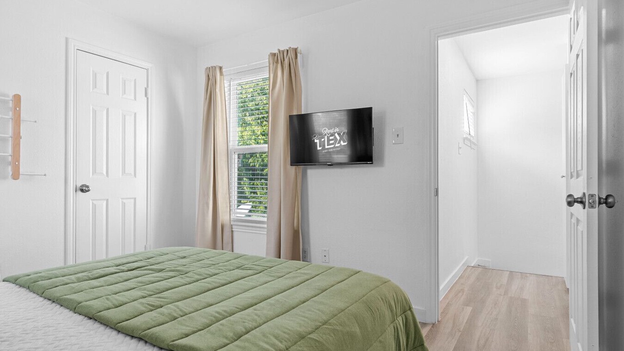 Photo of Bedroom in Leander
