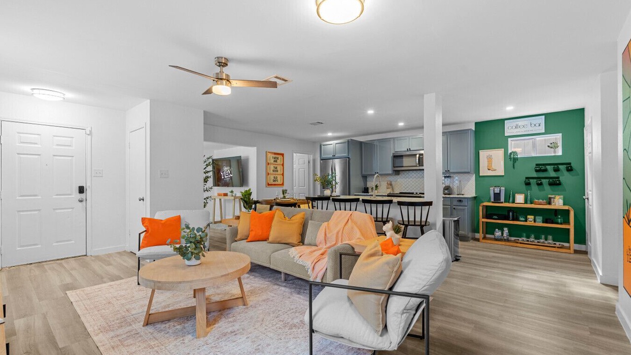 Photo of Livingroom in Leander