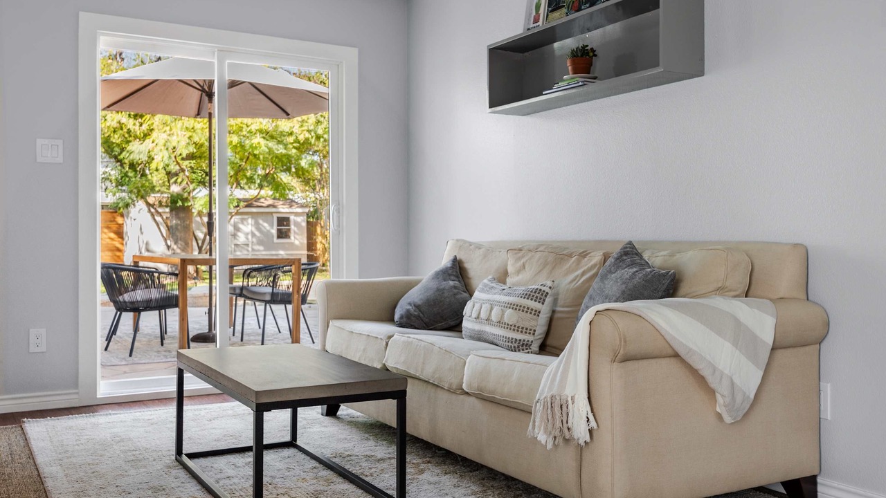 Photo of Livingroom in Highland Park West