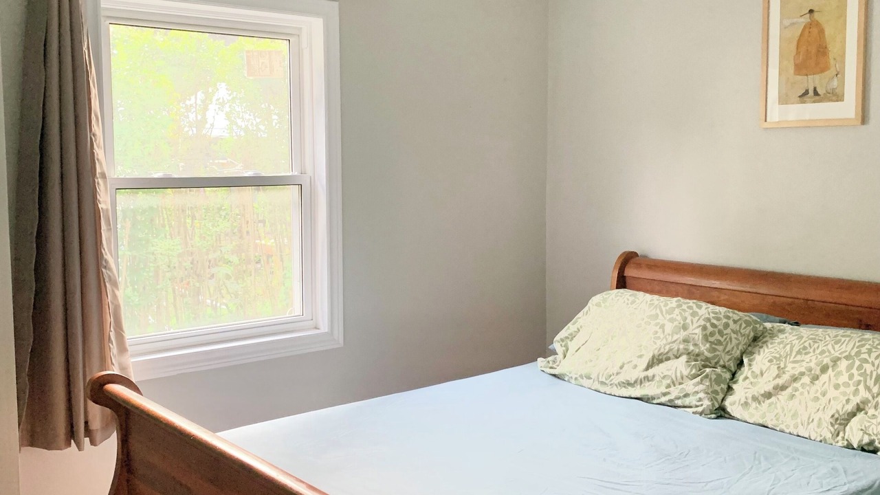 Photo of Bedroom in Oakville