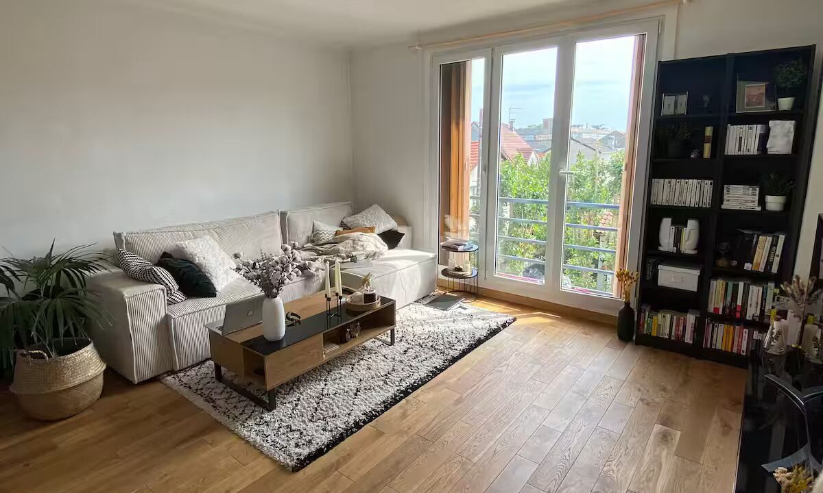 Photo of Livingroom in Colombes