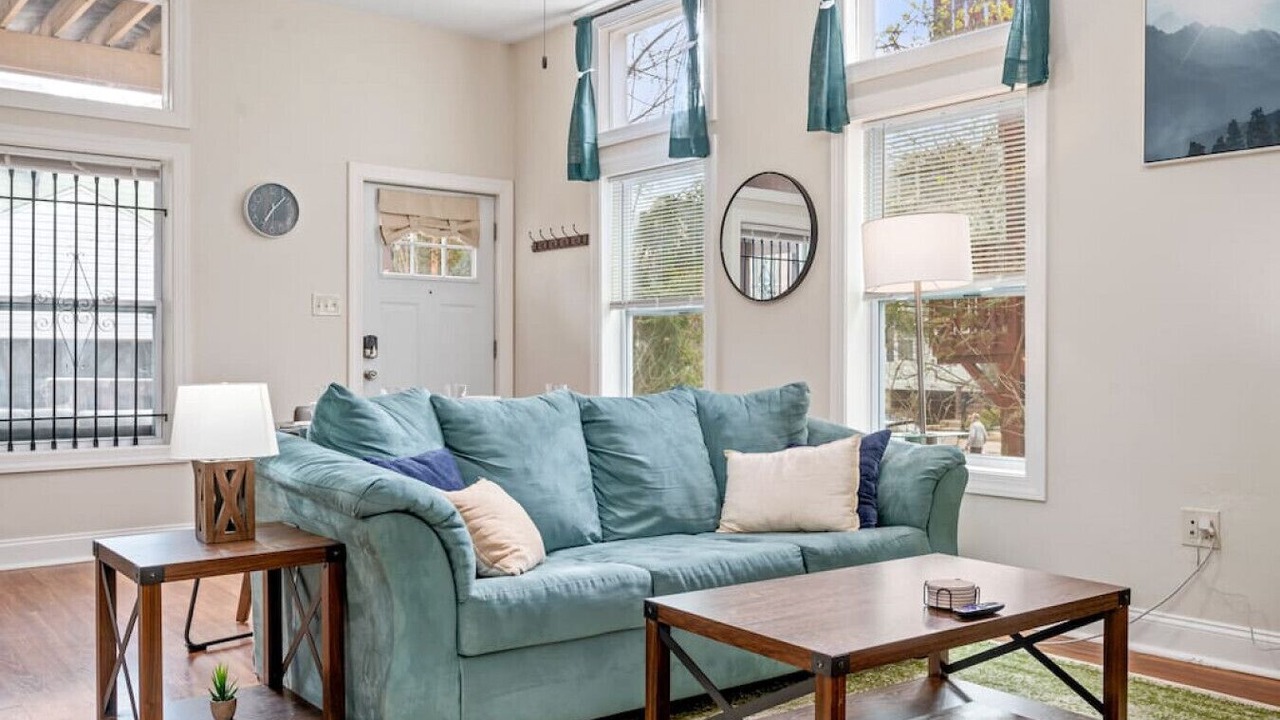 Photo of Livingroom in Shadyside