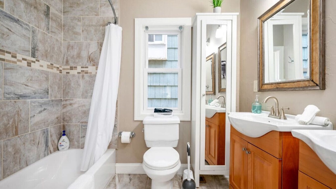 Photo of Bathroom in Shadyside