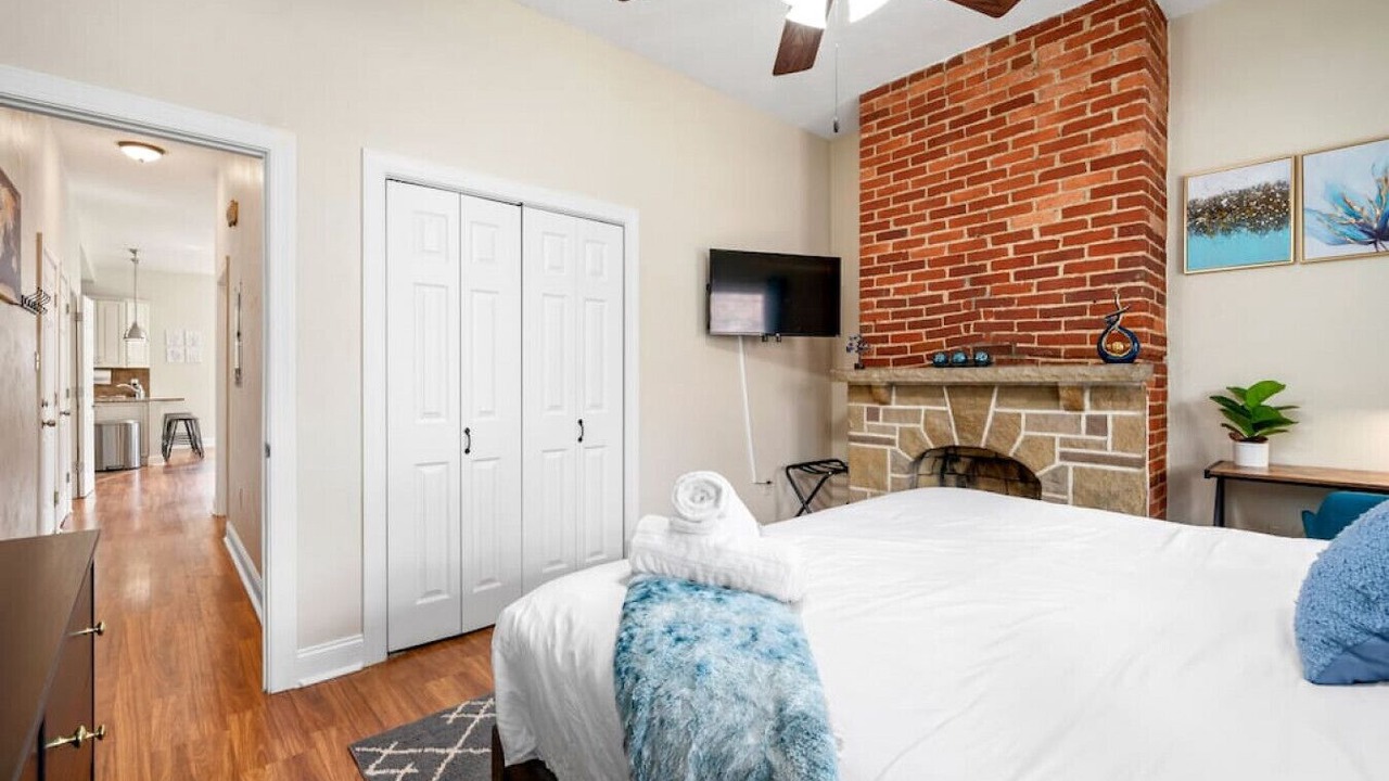 Photo of Bedroom in Shadyside