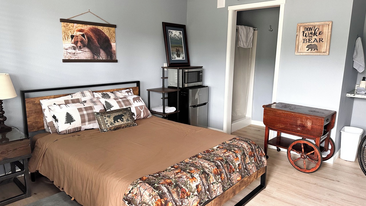 Photo of Bedroom in Roseburg