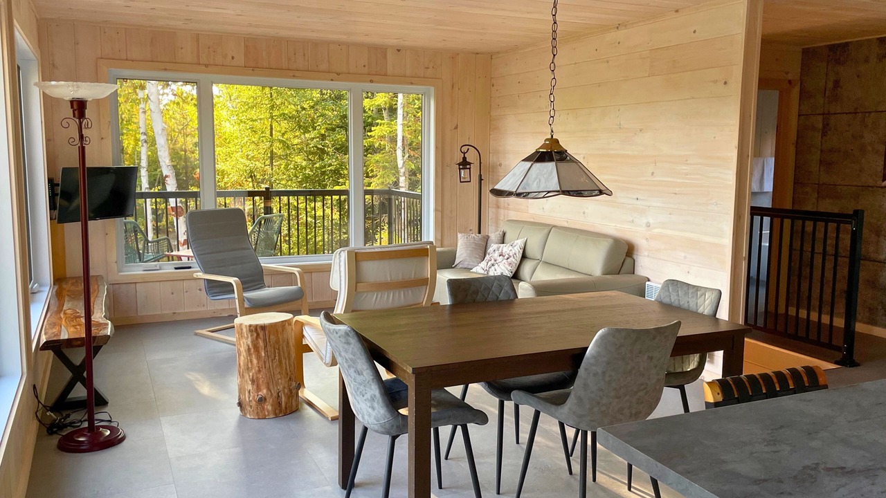 Photo of Livingroom in Saint-Henri-de-Taillon