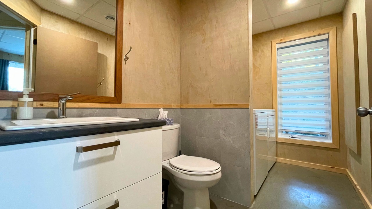 Photo of Bathroom in Saint-Henri-de-Taillon