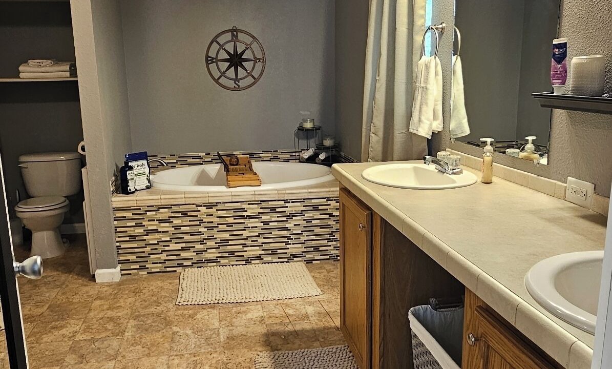 Photo of Bathroom in Navasota