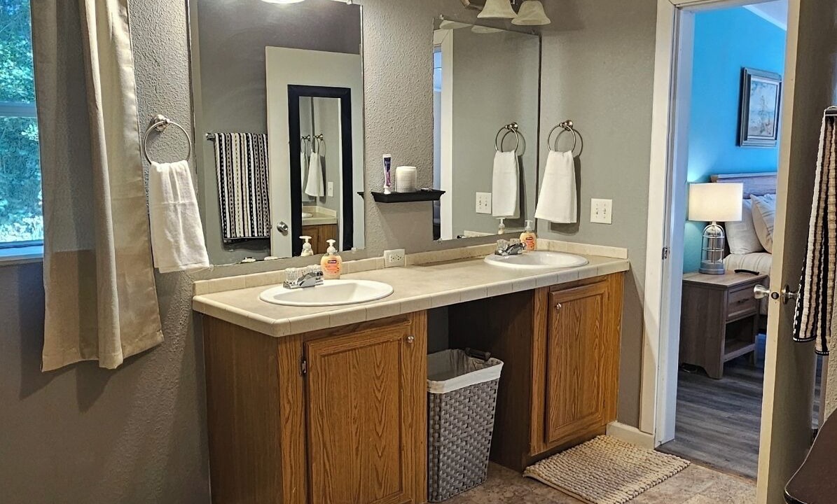 Photo of Bathroom in Navasota