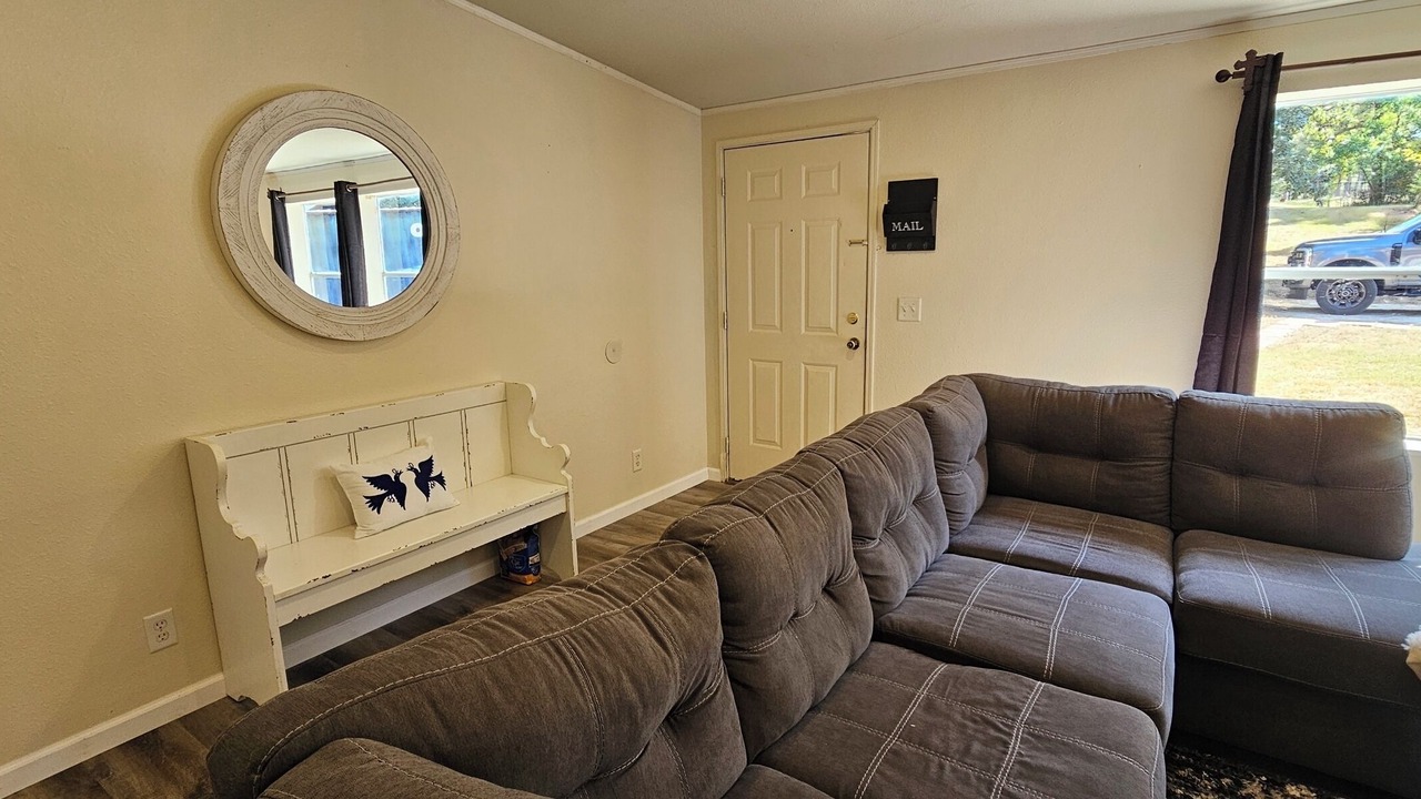 Photo of Livingroom in Navasota