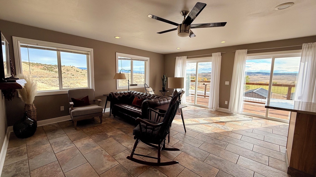 Photo of Livingroom in Ten Sleep