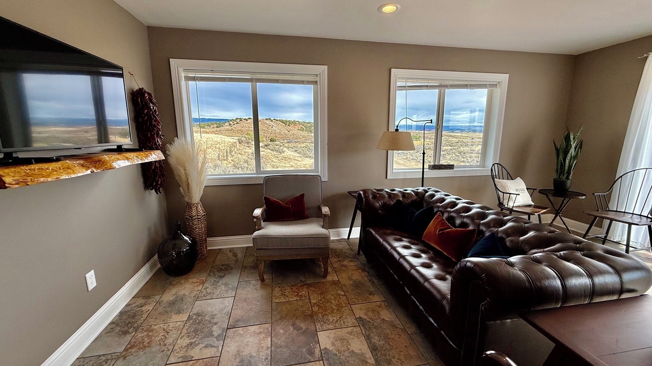Photo of Livingroom in Ten Sleep