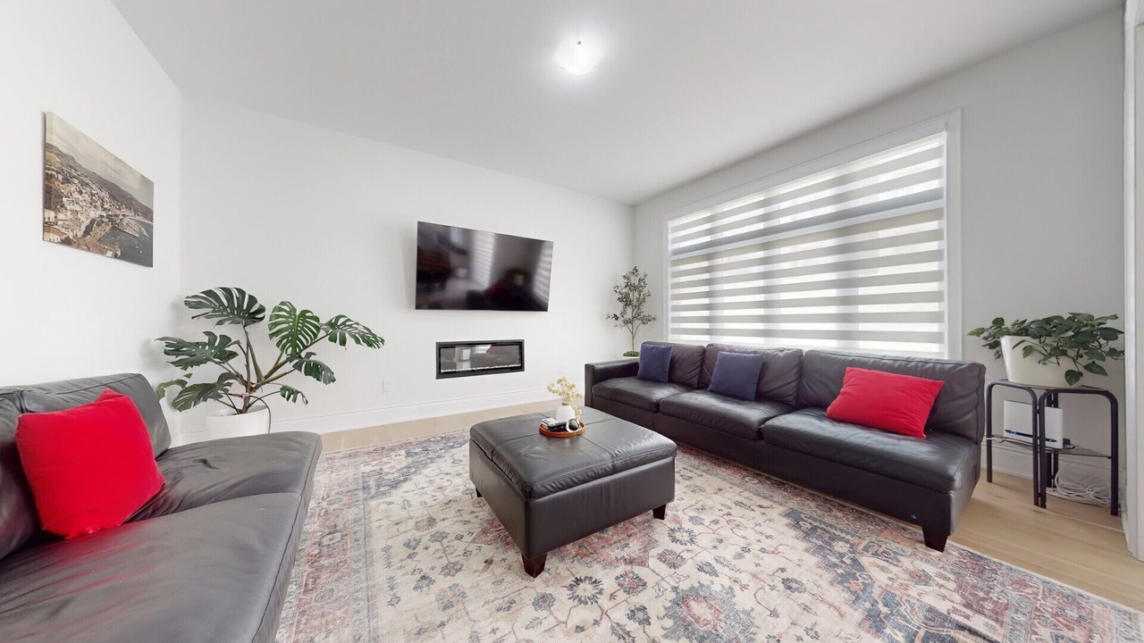 Photo of Livingroom in Caledon