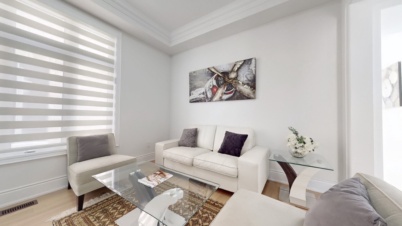 Photo of Livingroom in Caledon