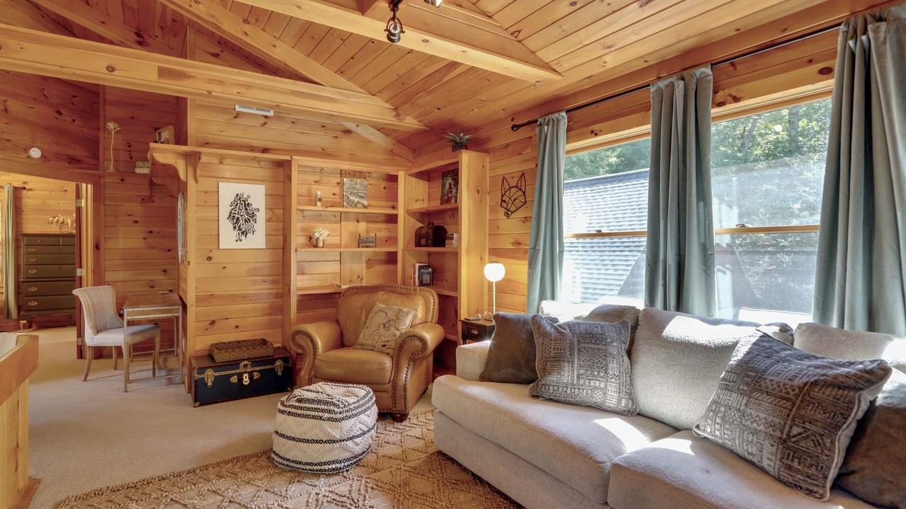 Photo of Livingroom in My Mountain