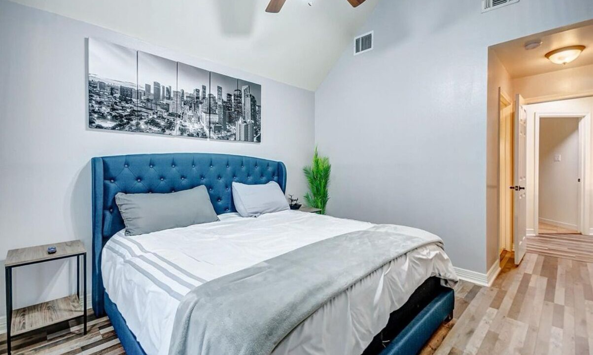 Photo of Bedroom in South Central Houston