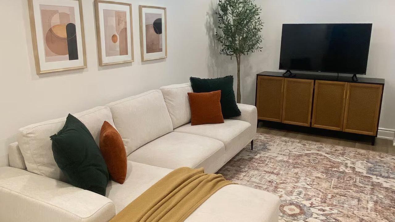 Photo of Livingroom in Milton