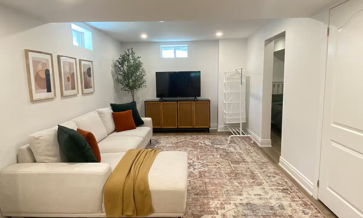 Photo of Livingroom in Milton
