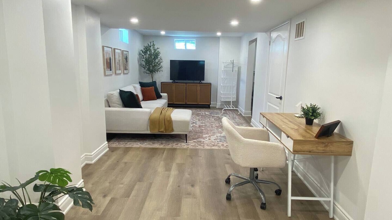 Photo of Livingroom in Milton