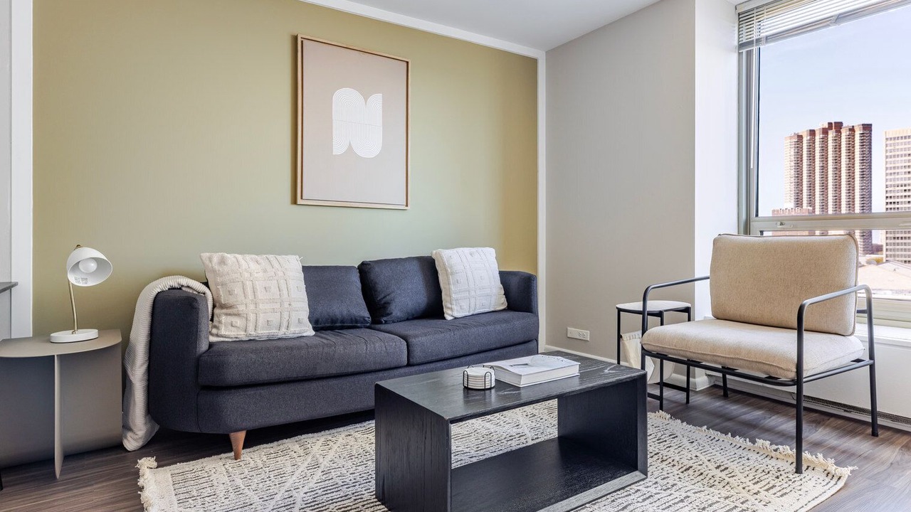 Photo of Livingroom in Lake View East