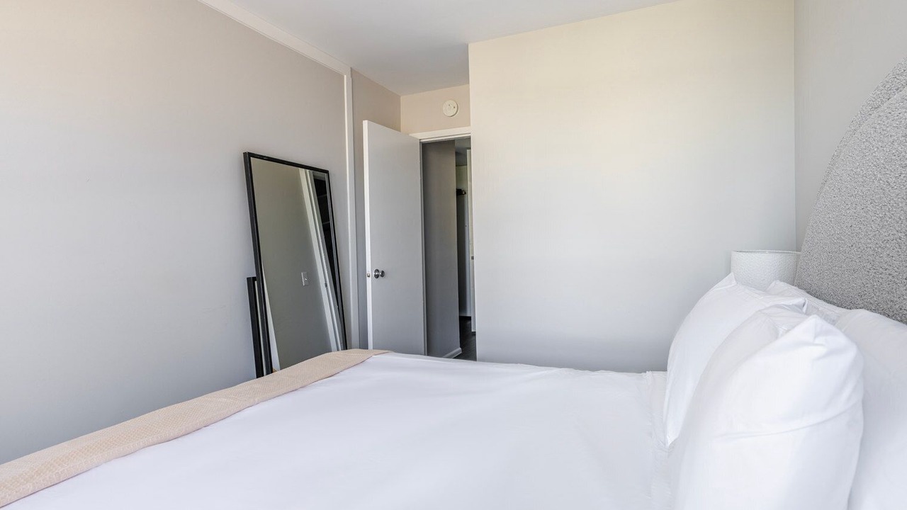 Photo of Bedroom in Lake View East
