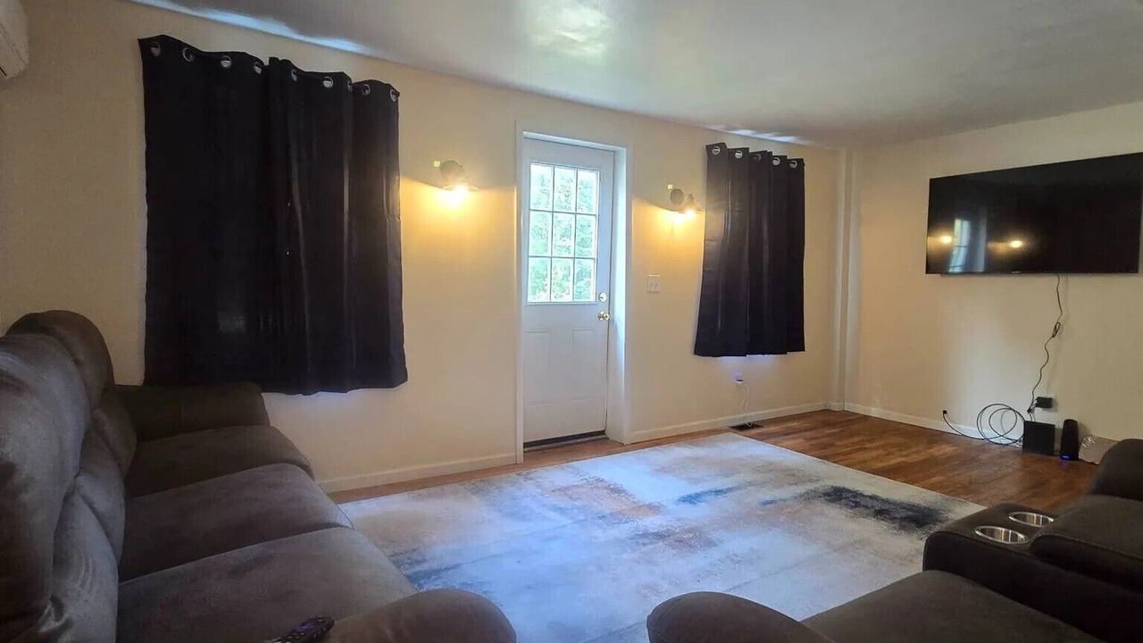 Photo of Livingroom in Pulaski