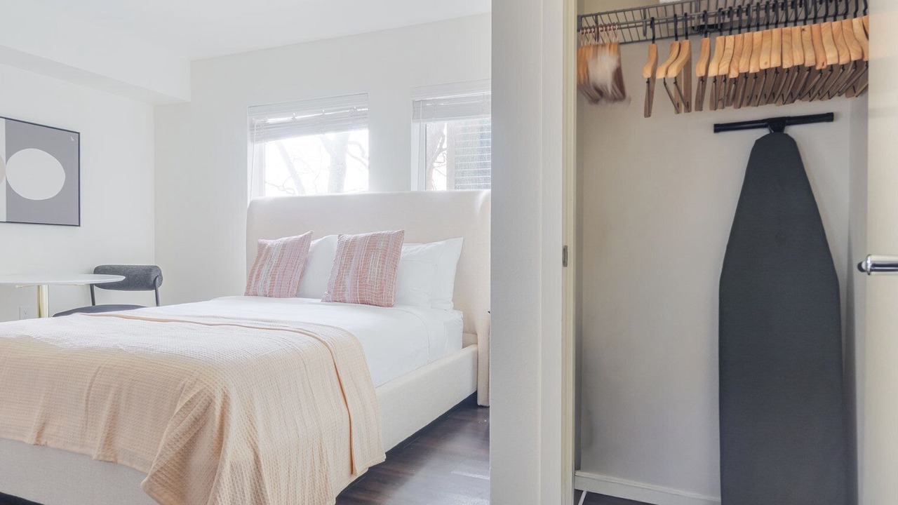 Photo of Bedroom in University District