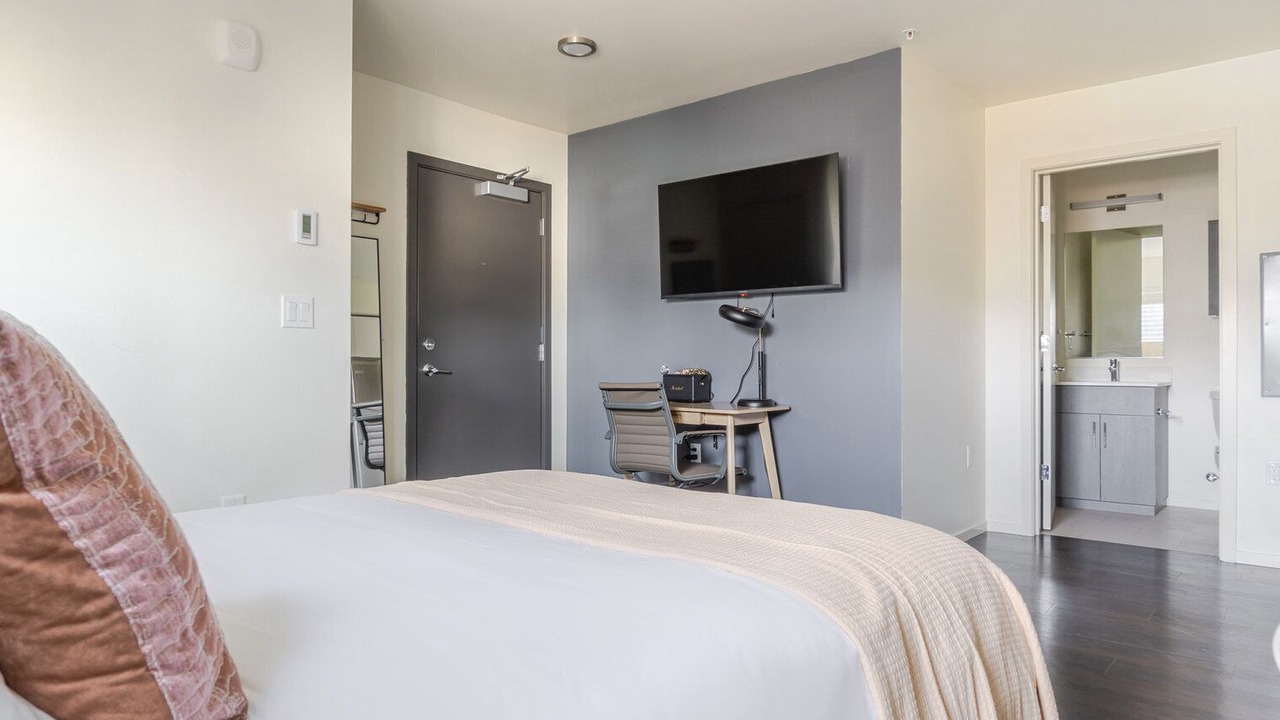 Photo of Bedroom in University District