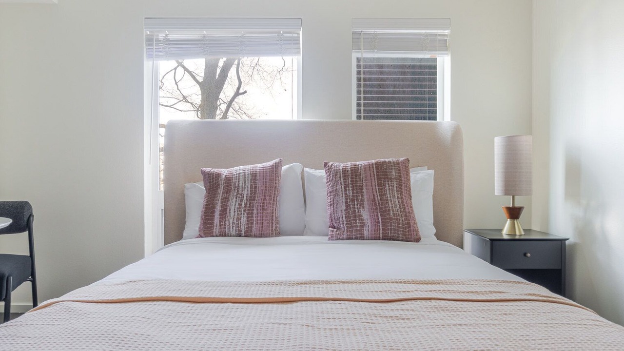 Photo of Bedroom in University District