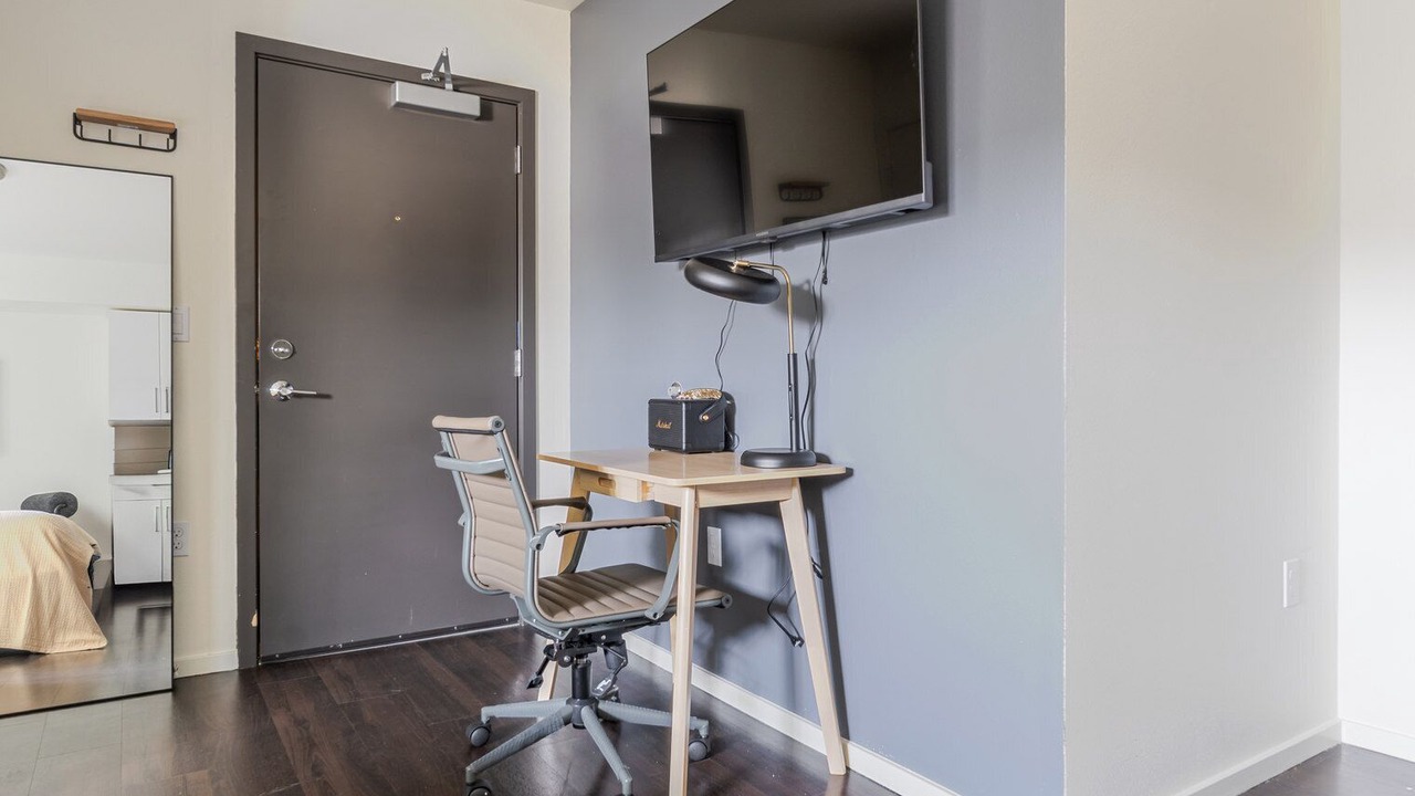 Photo of Bedroom in University District