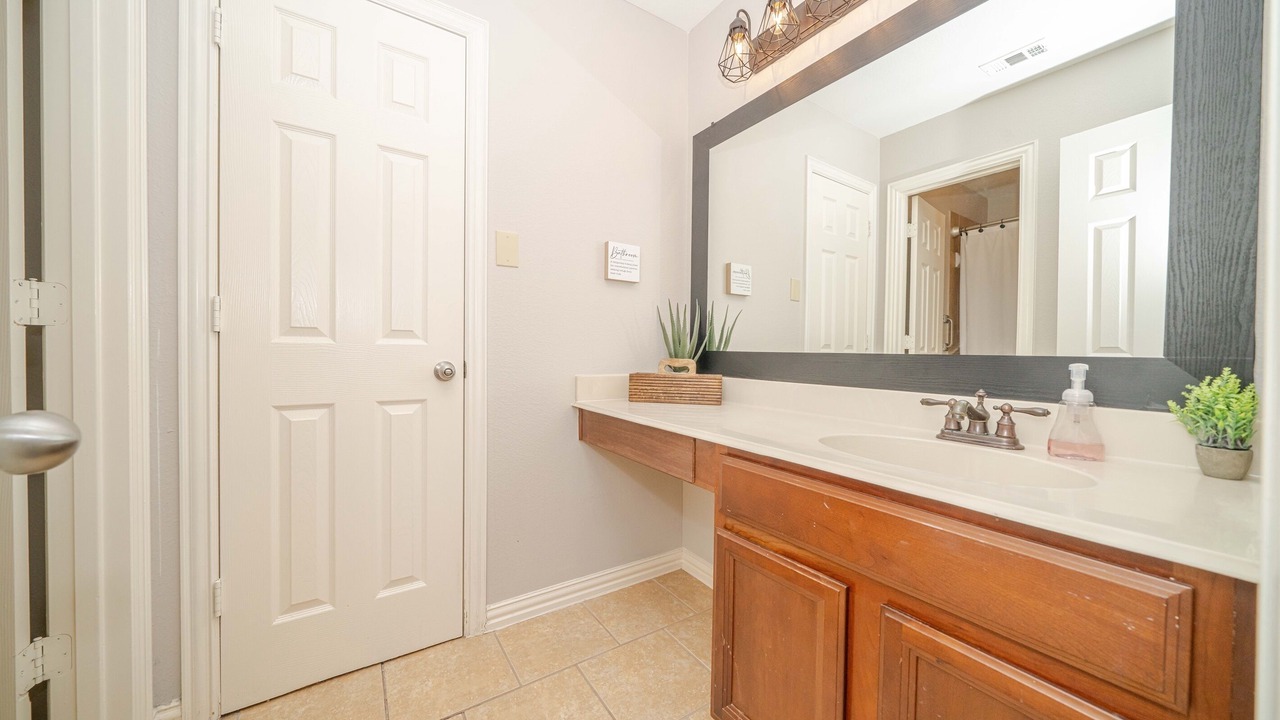 Photo of Bathroom in Red Oak