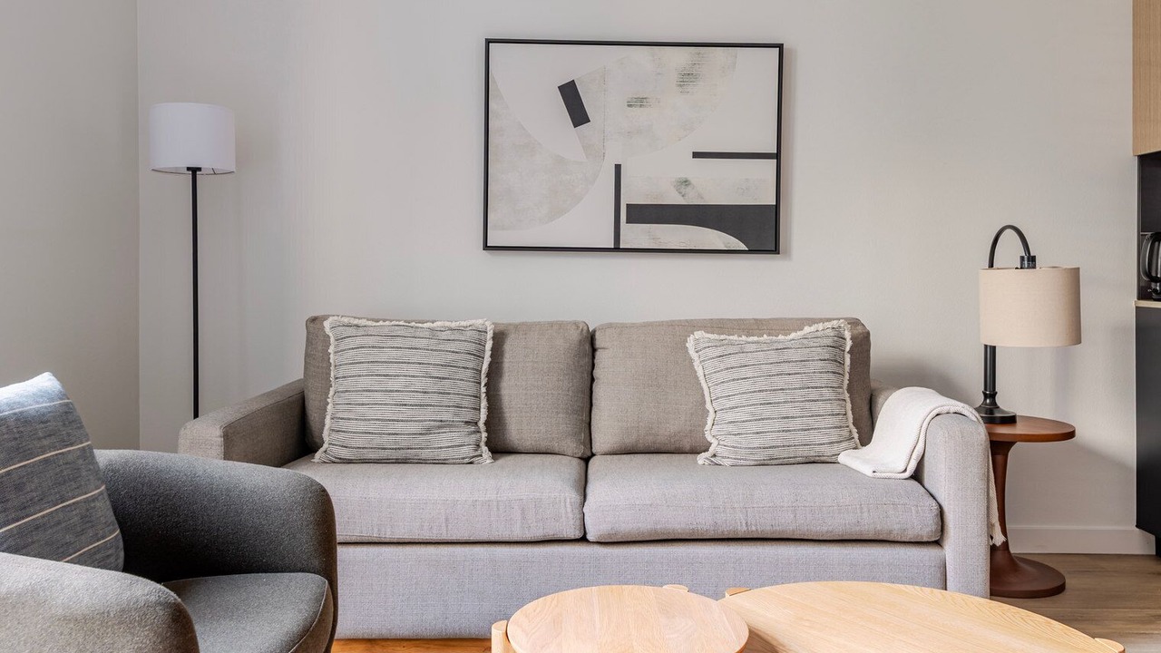 Photo of Livingroom in Newhall