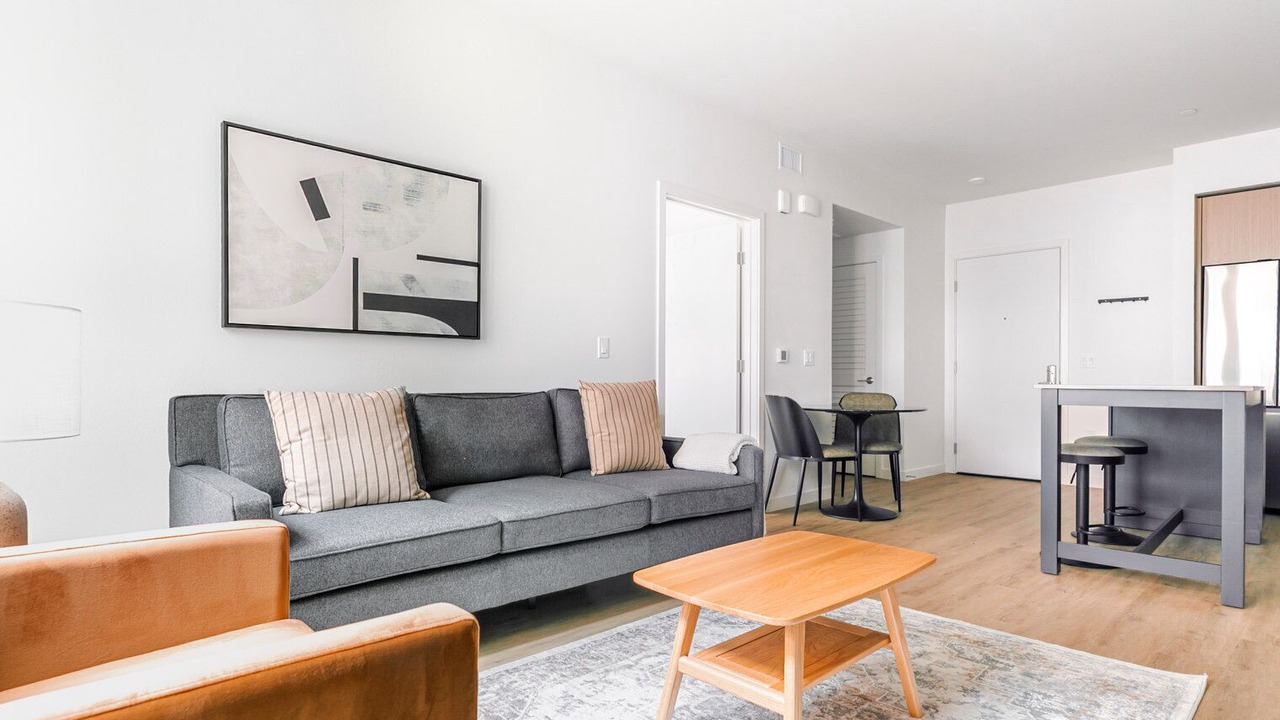 Photo of Livingroom in Newhall