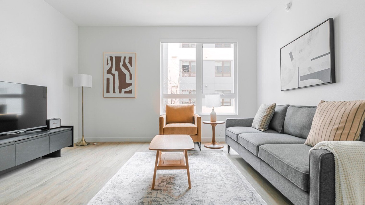 Photo of Livingroom in Newhall