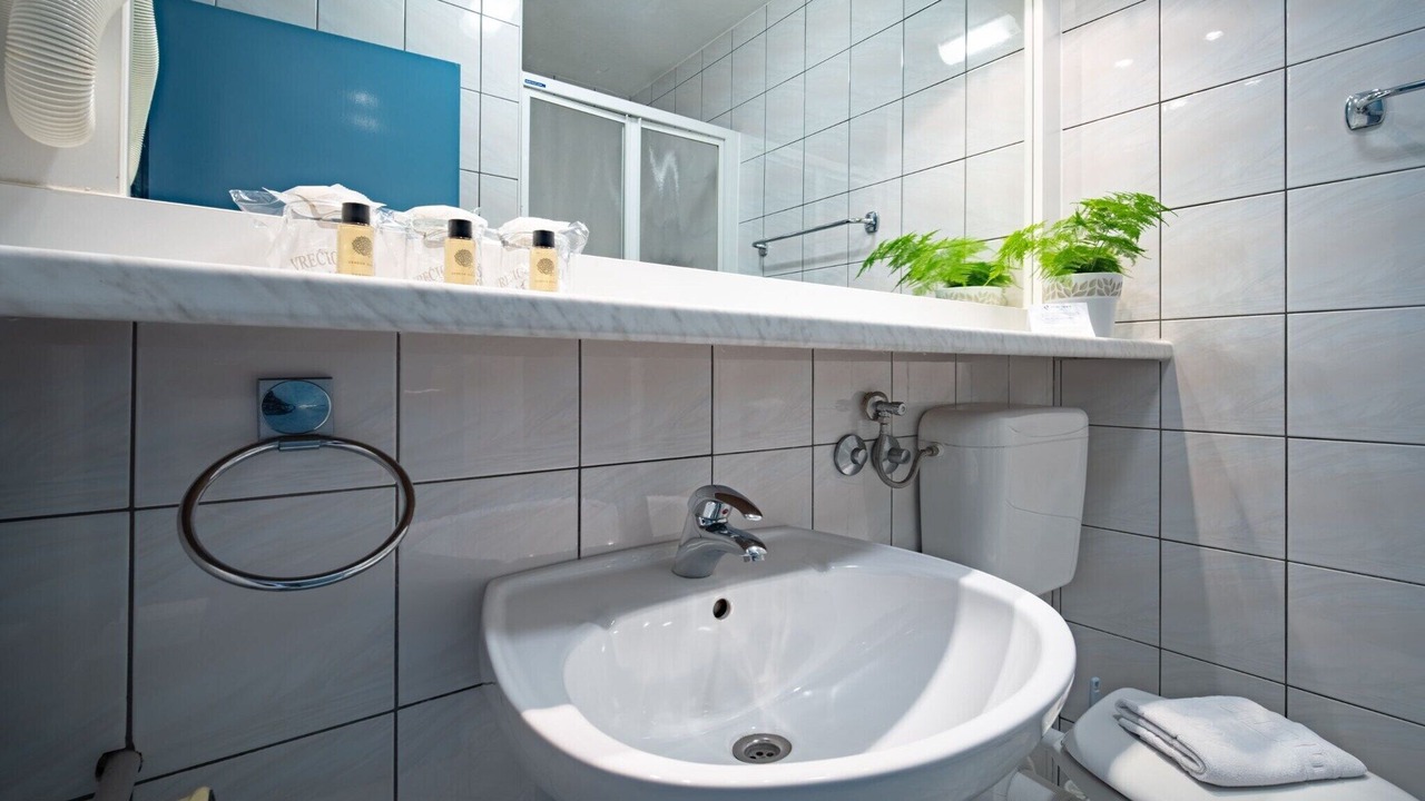 Photo of Bathroom in Cove Rogacic