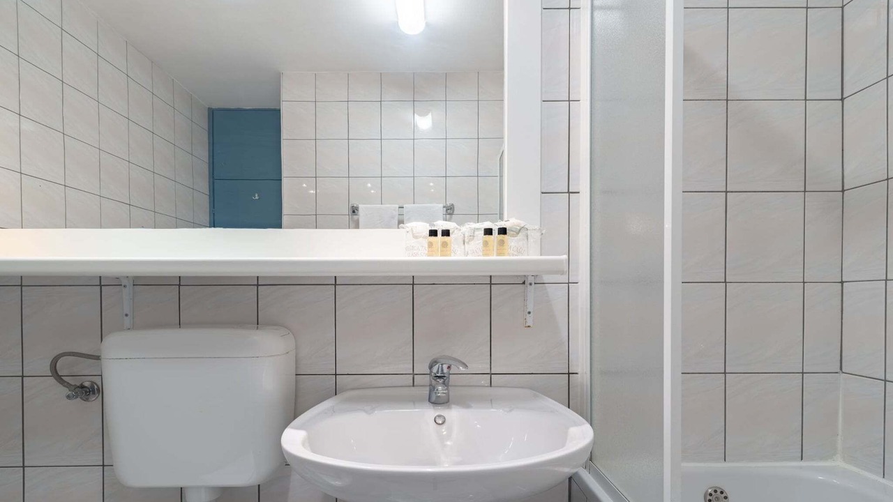 Photo of Bathroom in Cove Rogacic