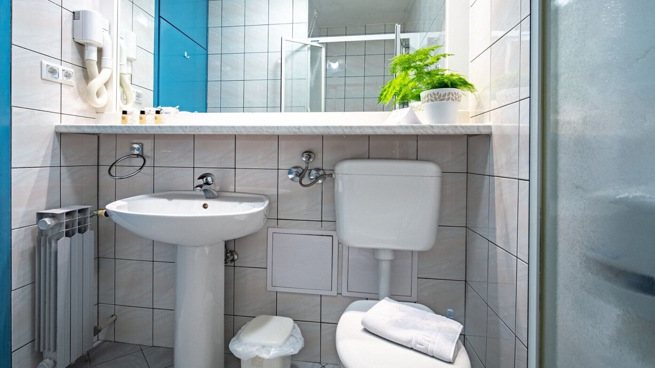 Photo of Bathroom in Cove Rogacic