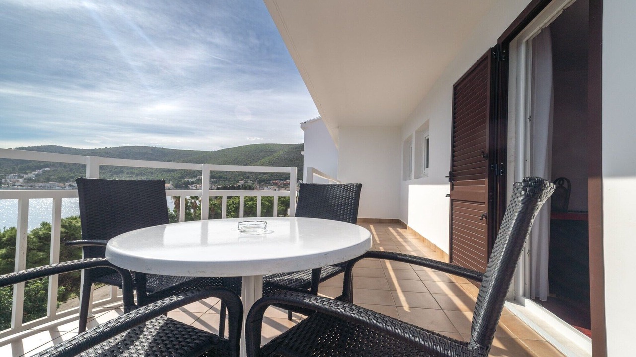 Photo of Patio Balcony in Cove Rogacic