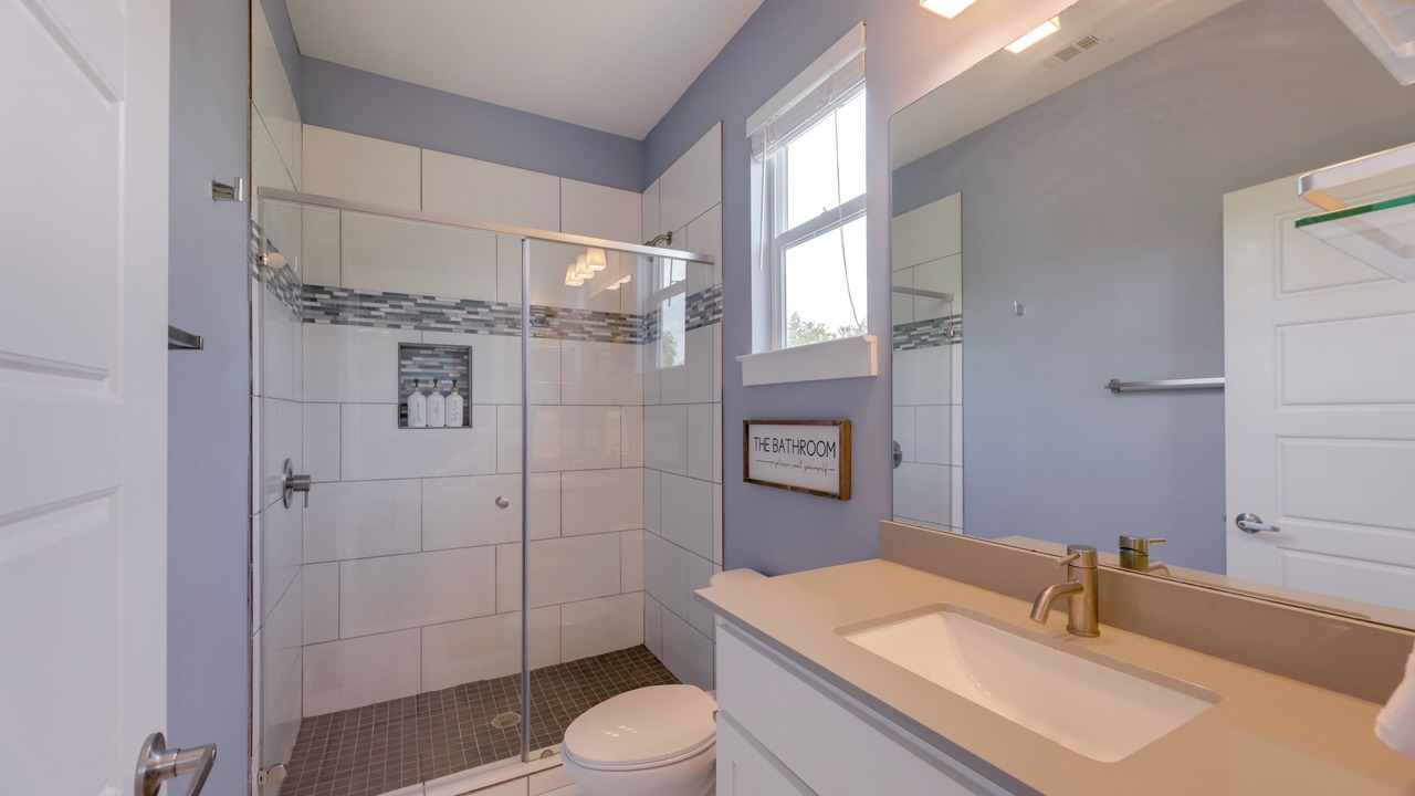Photo of Bathroom in St. John - Coronado Hills