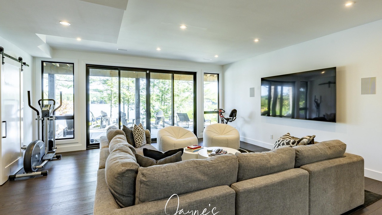 Photo of Bedroom in Muskoka Lakes