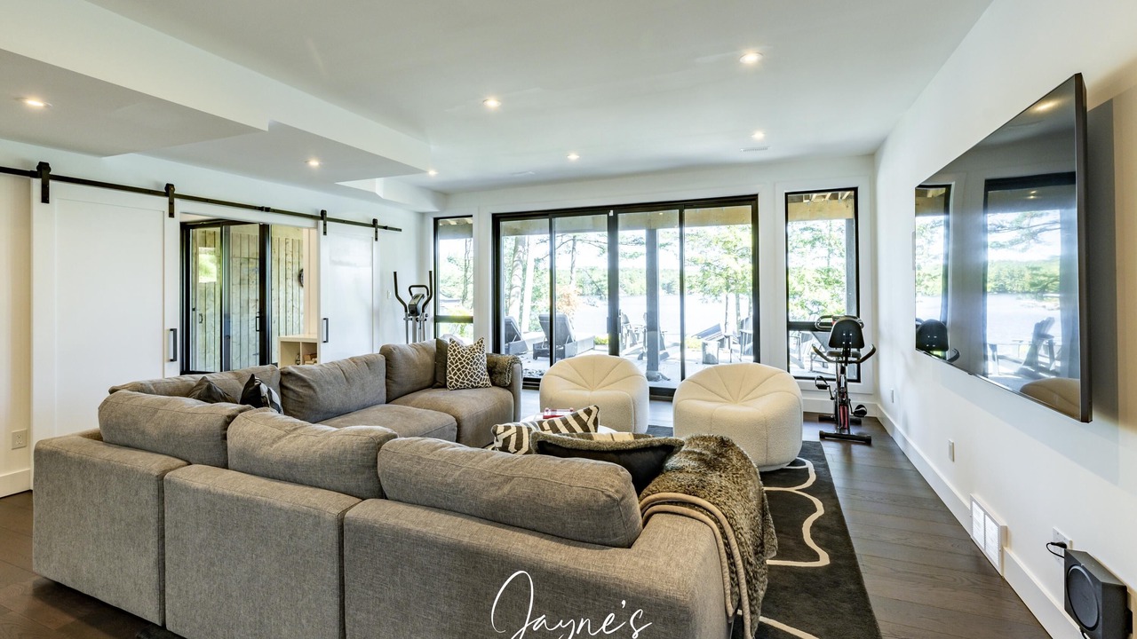 Photo of Bedroom in Muskoka Lakes