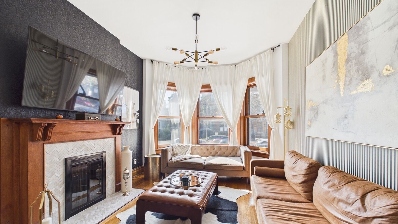 Photo of Livingroom in Lakeview