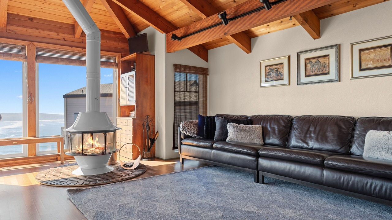 Photo of Bedroom in Dillon Beach