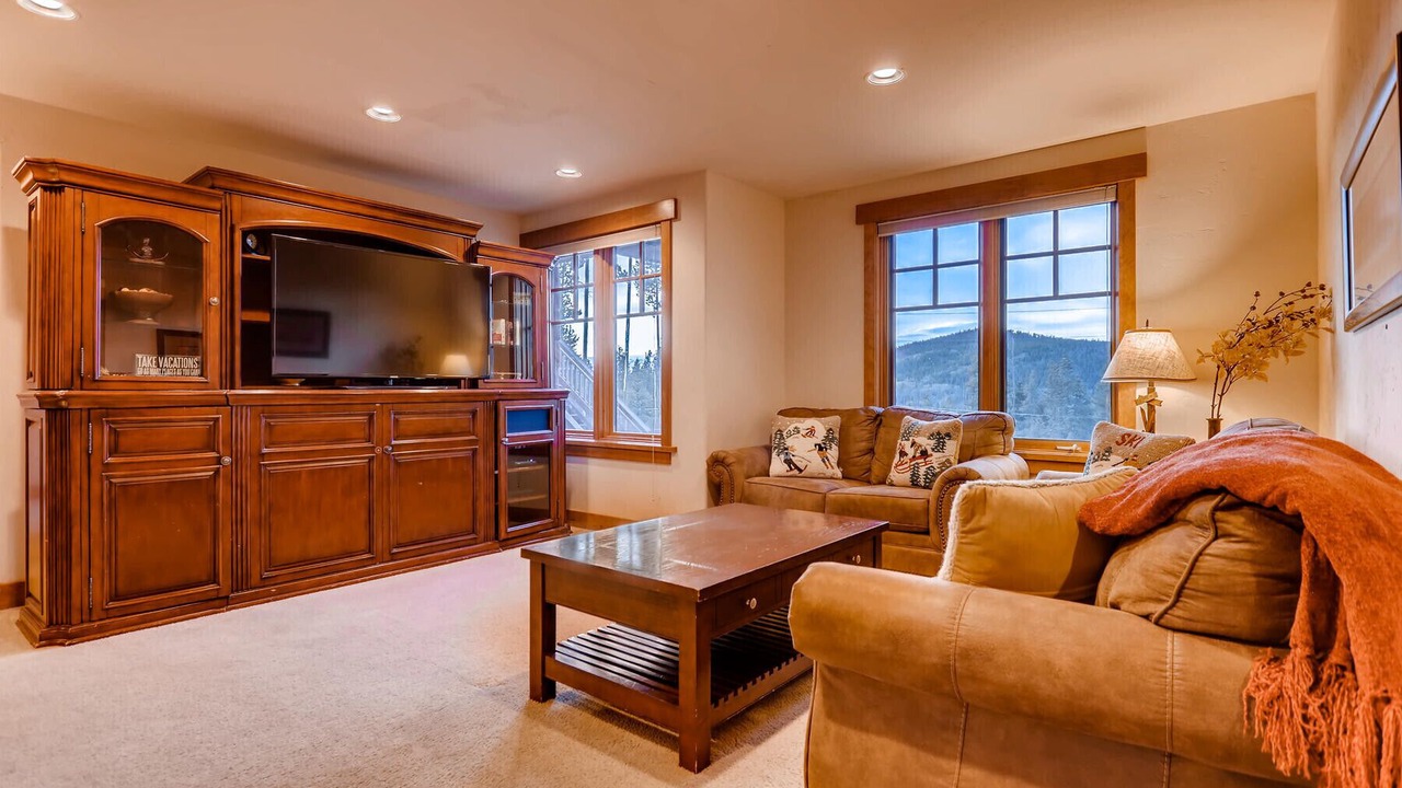 Photo of Livingroom in Breckenridge Heights