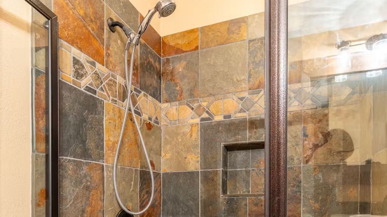 Photo of Bathroom in Lakeside