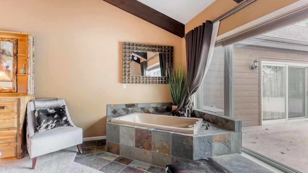 Photo of Bathroom in Lakeside
