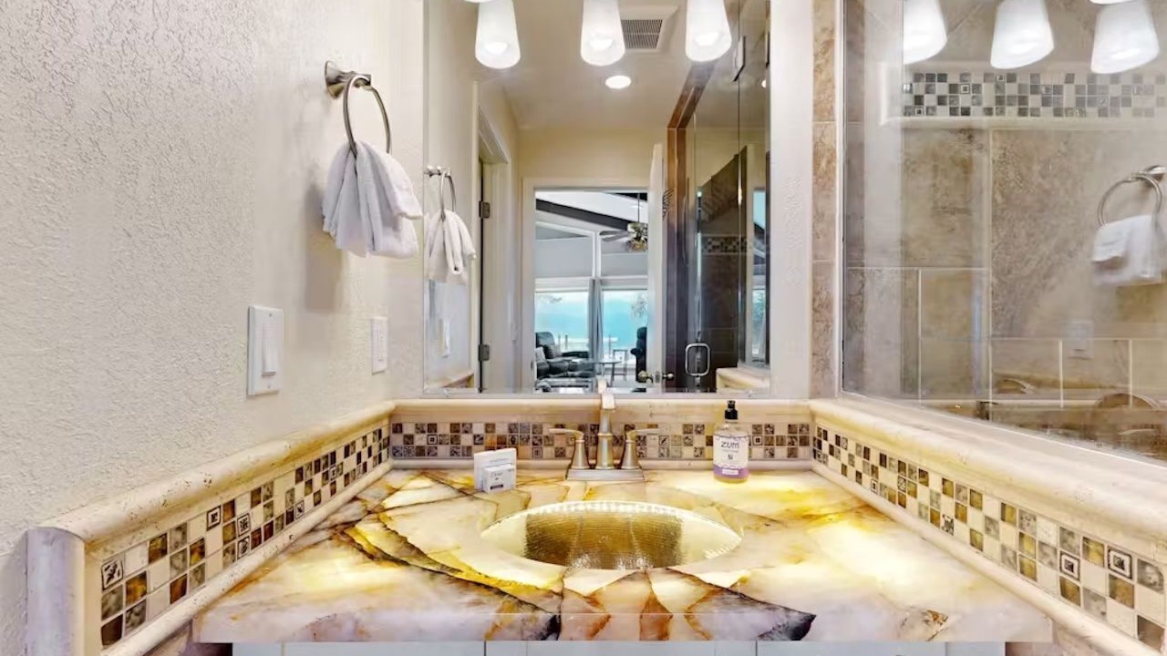 Photo of Bathroom in Lakeside