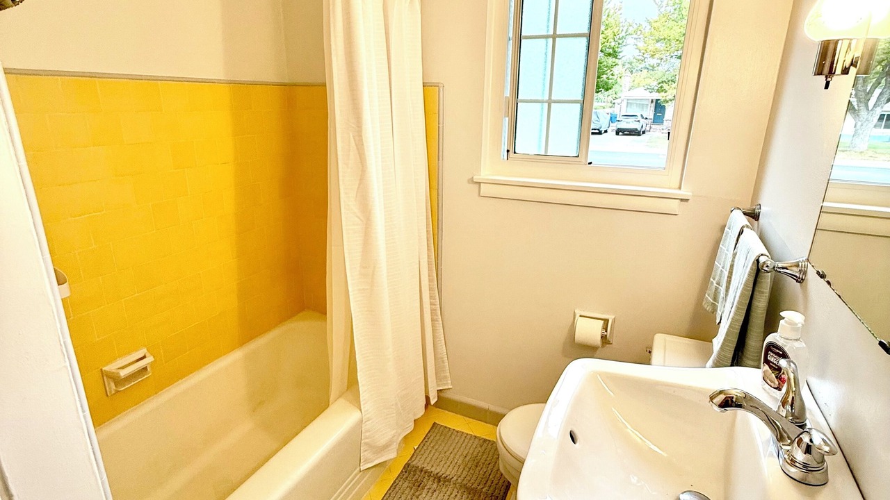 Photo of Bathroom in East Sacramento